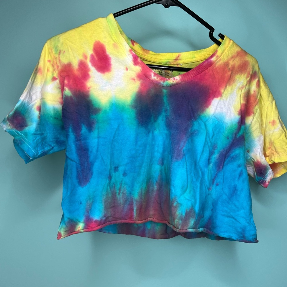 Girls’ Hanes Custom Tye-Dye Cropped t-shirt
